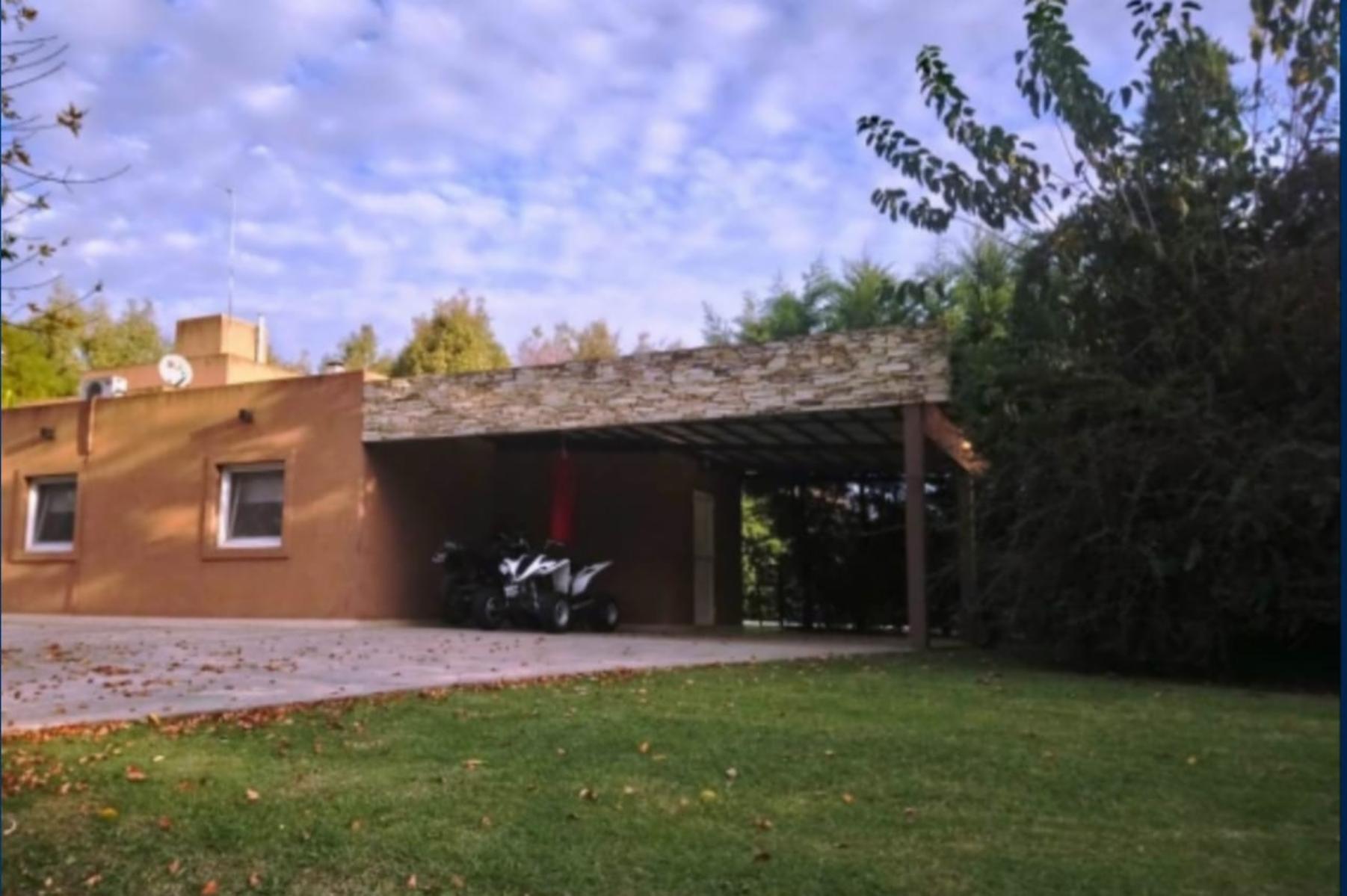 Hermosa casa estilo minimalista en Barrio cerrado La cesarina General Rodriguez