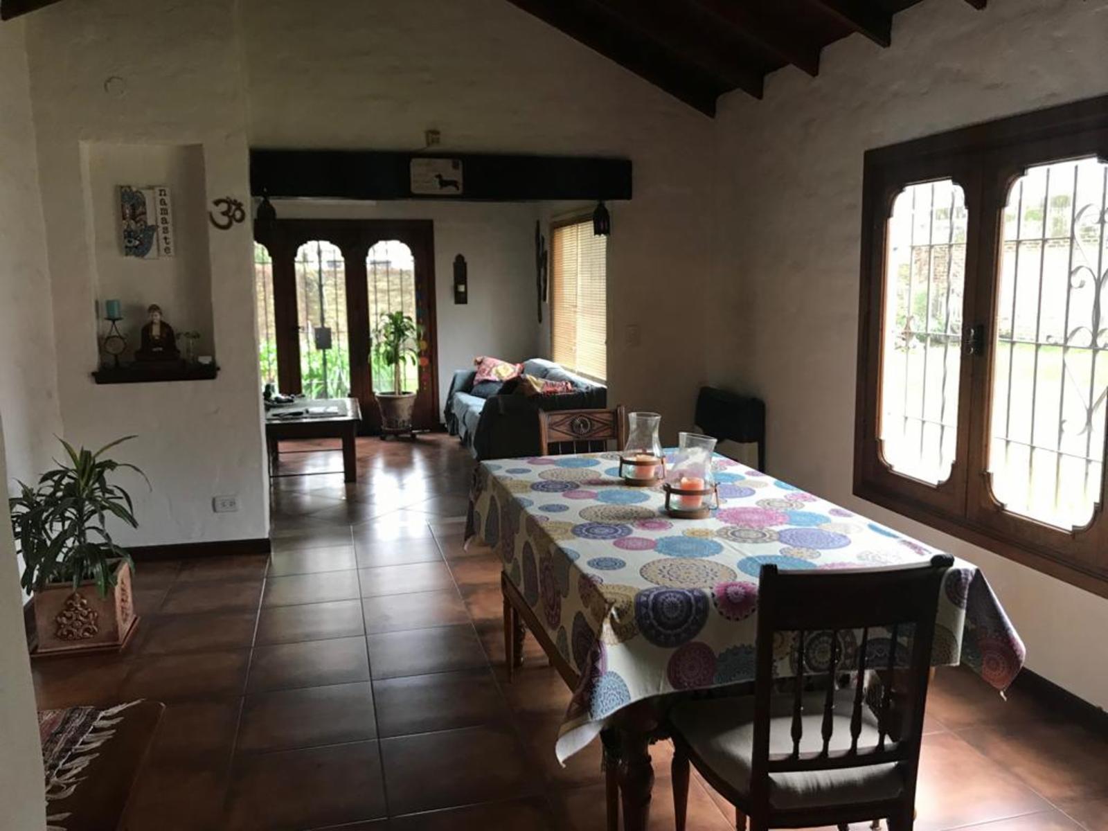 EXCELENTE CHALET COLONIAL - ITUZAINGO NORTE — foto 4