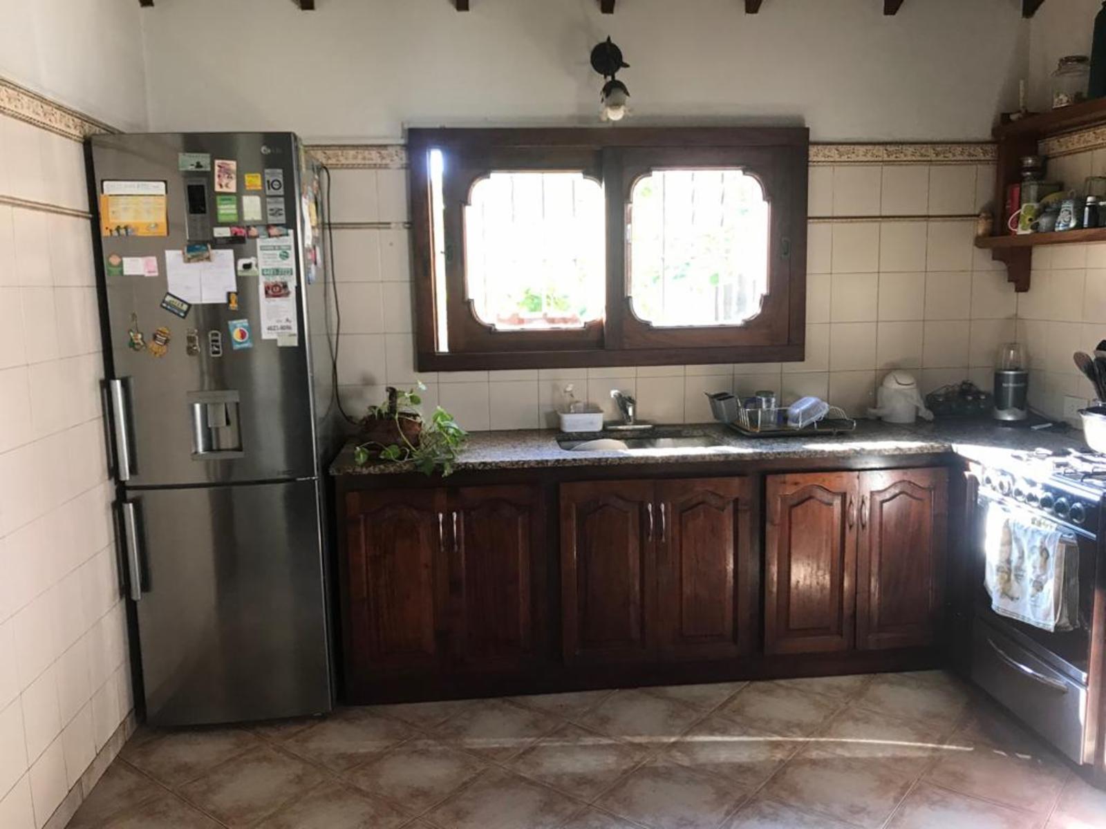 EXCELENTE CHALET COLONIAL - ITUZAINGO NORTE — foto 8