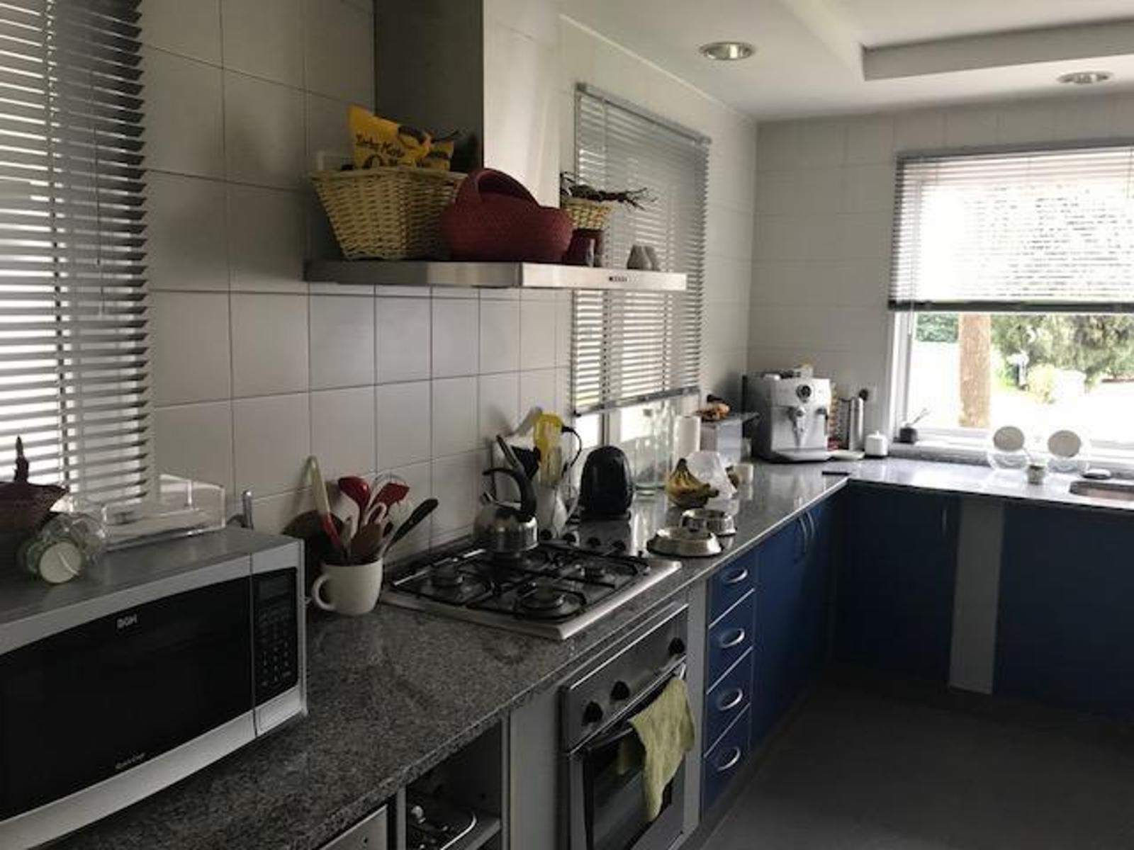 Casa en venta de lujo estilo minimalista en venta en Country Banco Provincia — foto 2