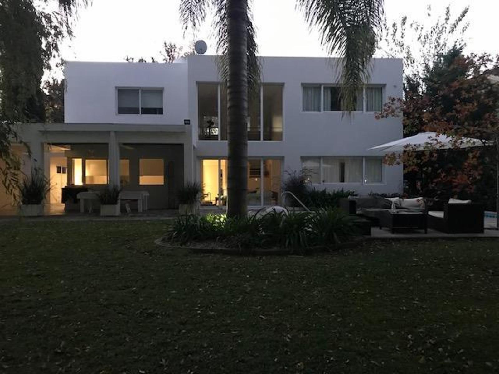 Casa en venta de lujo estilo minimalista en venta en Country Banco Provincia — foto 3