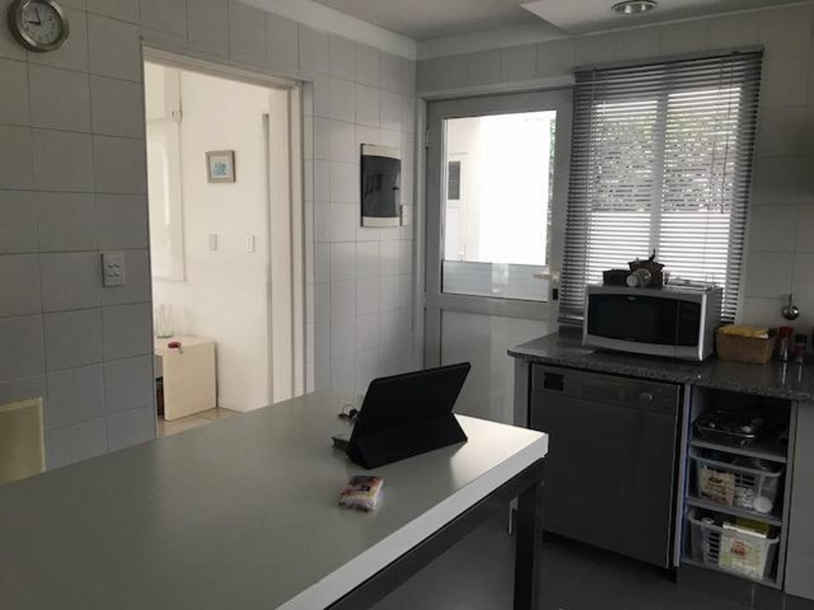 Casa en venta de lujo estilo minimalista en venta en Country Banco Provincia — foto 12