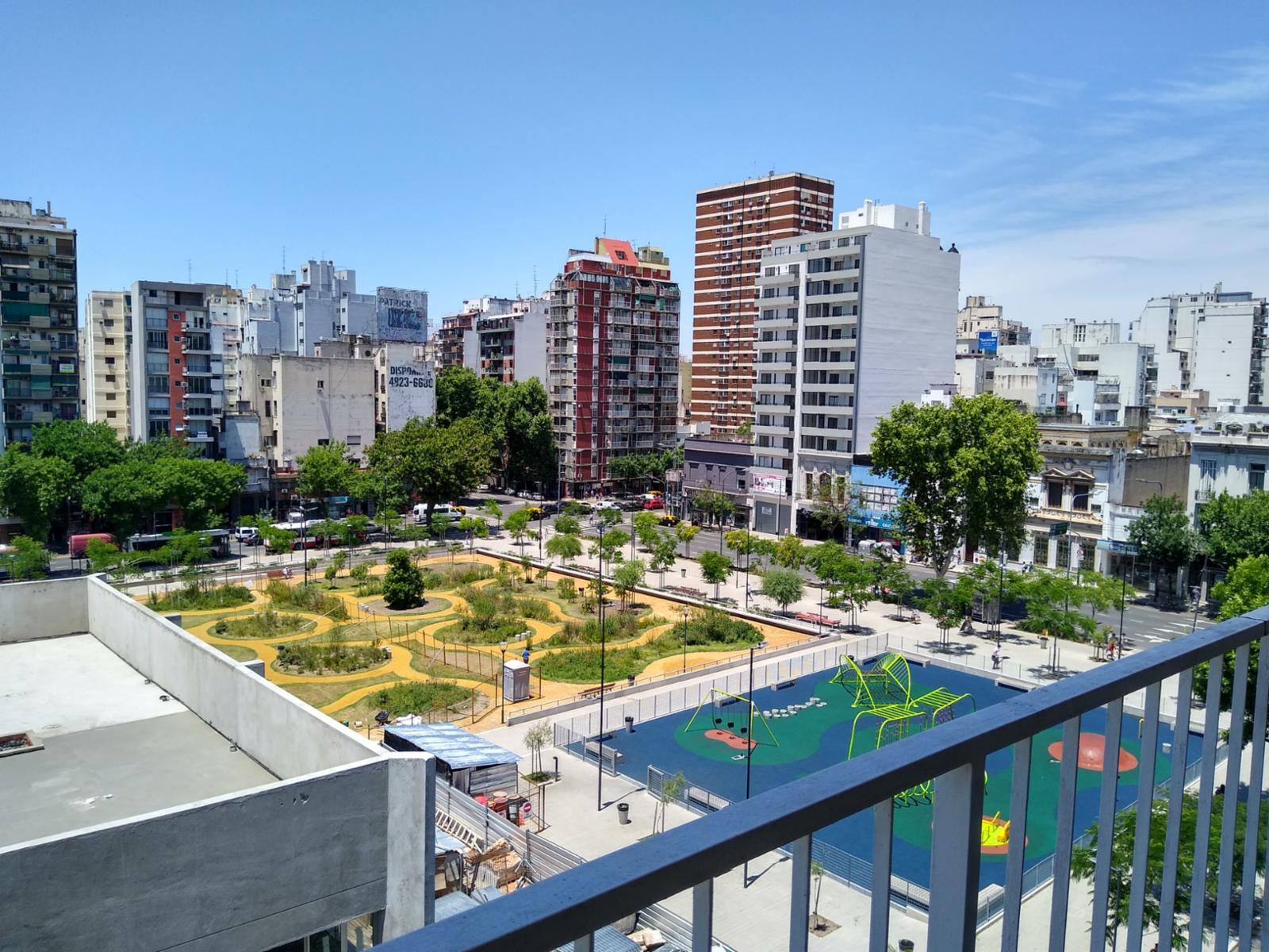 Increible depto 4 ambientes en Balvanera Frente a Plaza de los Vecinos