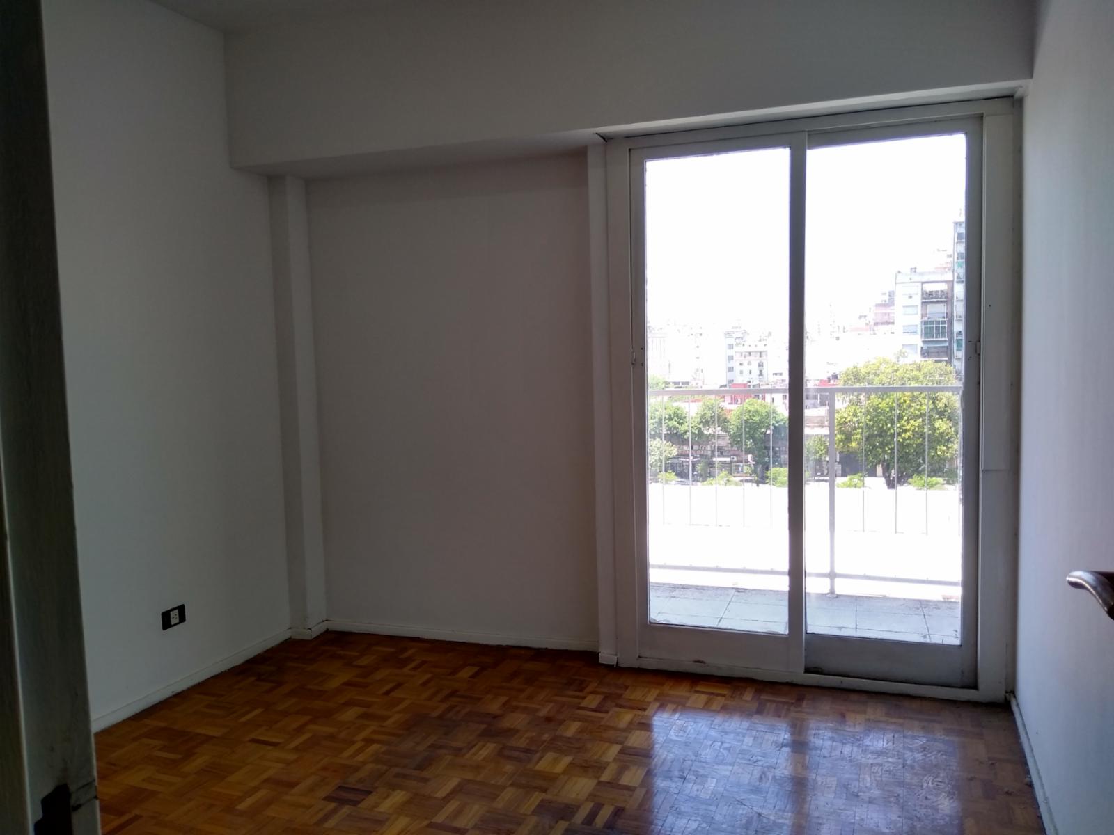Increible depto 4 ambientes en Balvanera Frente a Plaza de los Vecinos — foto 9