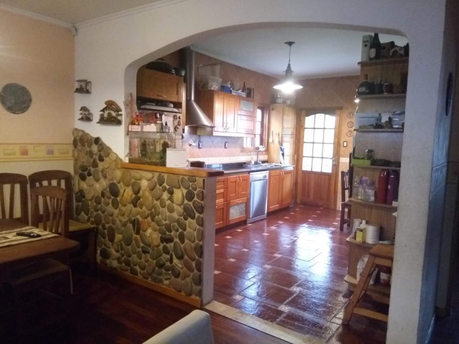 EXCELENTE CASA 6 AMBIENTES - ITUZAINGO NORTE — foto 2