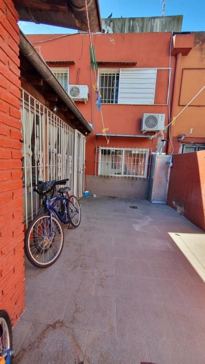 VENTA DE CASA PADUA NORTE 4 AMBIENTES 2 BAÑOS