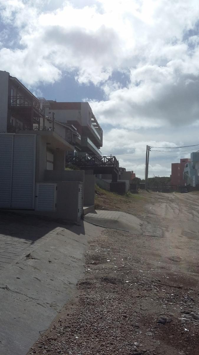 LOTE EN ZONA SUR MULTIFAMILIAR HOTELERO