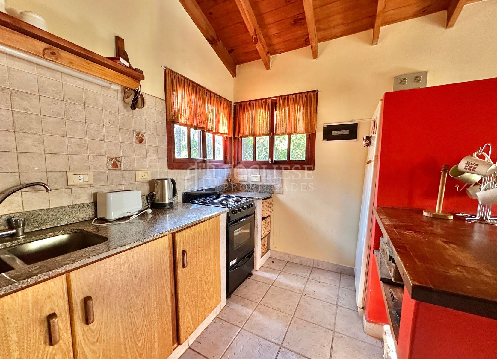 Excelente Casa de 4 ambientes Mar de las Pampas — foto 5