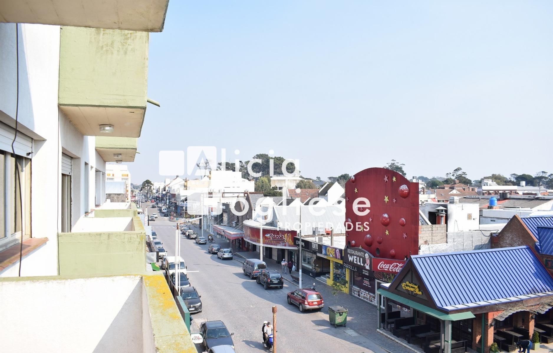 DEPARTAMENTO DE 3 AMBIENTES AL FRENTE EN PLENO CENTRO — foto 4