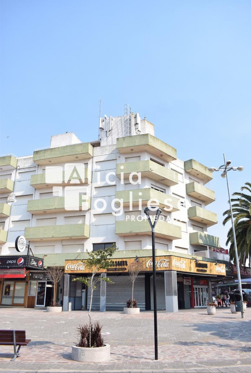 DEPARTAMENTO DE 3 AMBIENTES AL FRENTE EN PLENO CENTRO — foto 11
