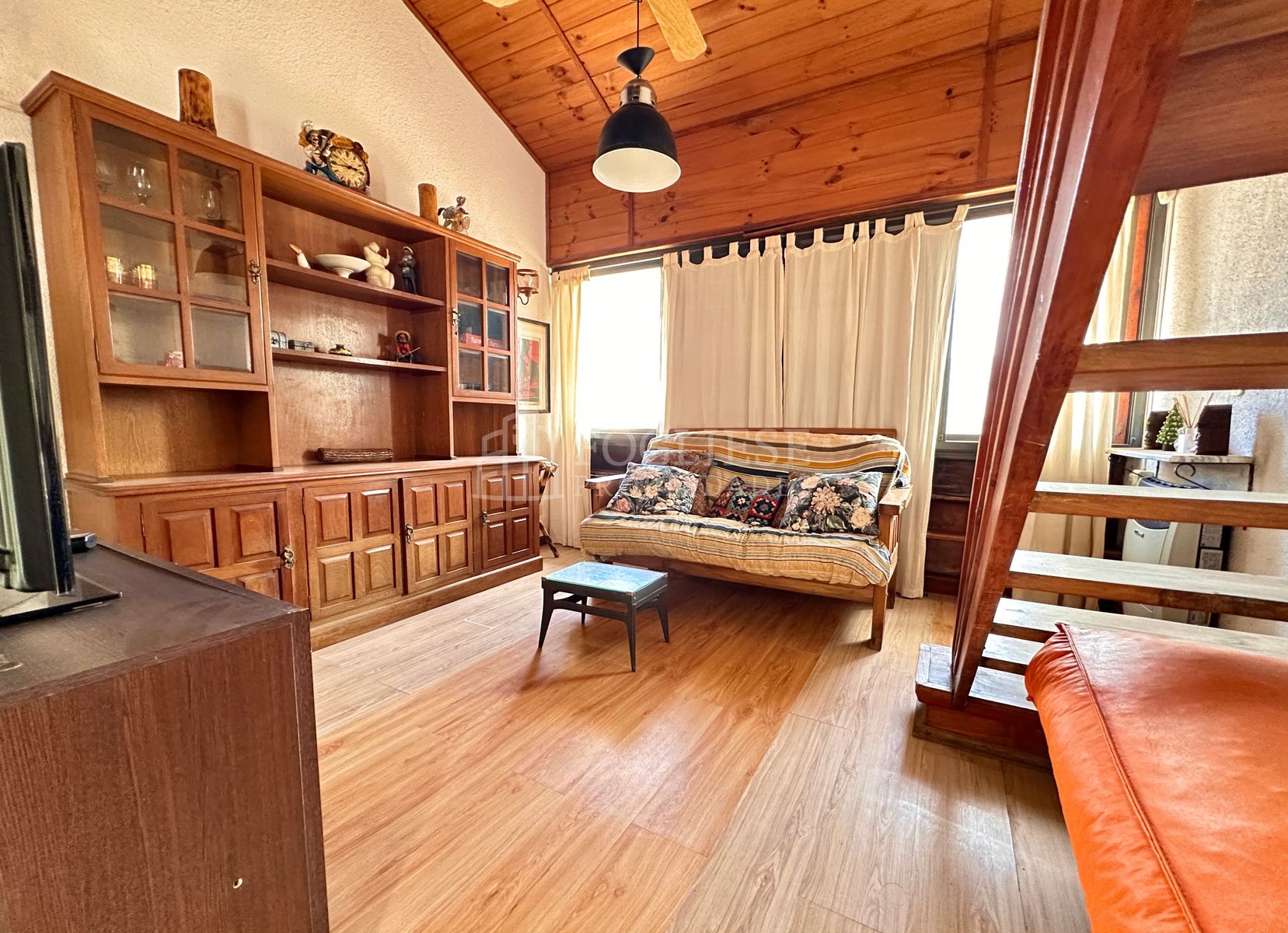 DEPARTAMENTO 2 AMBIENTES C/COCHERA