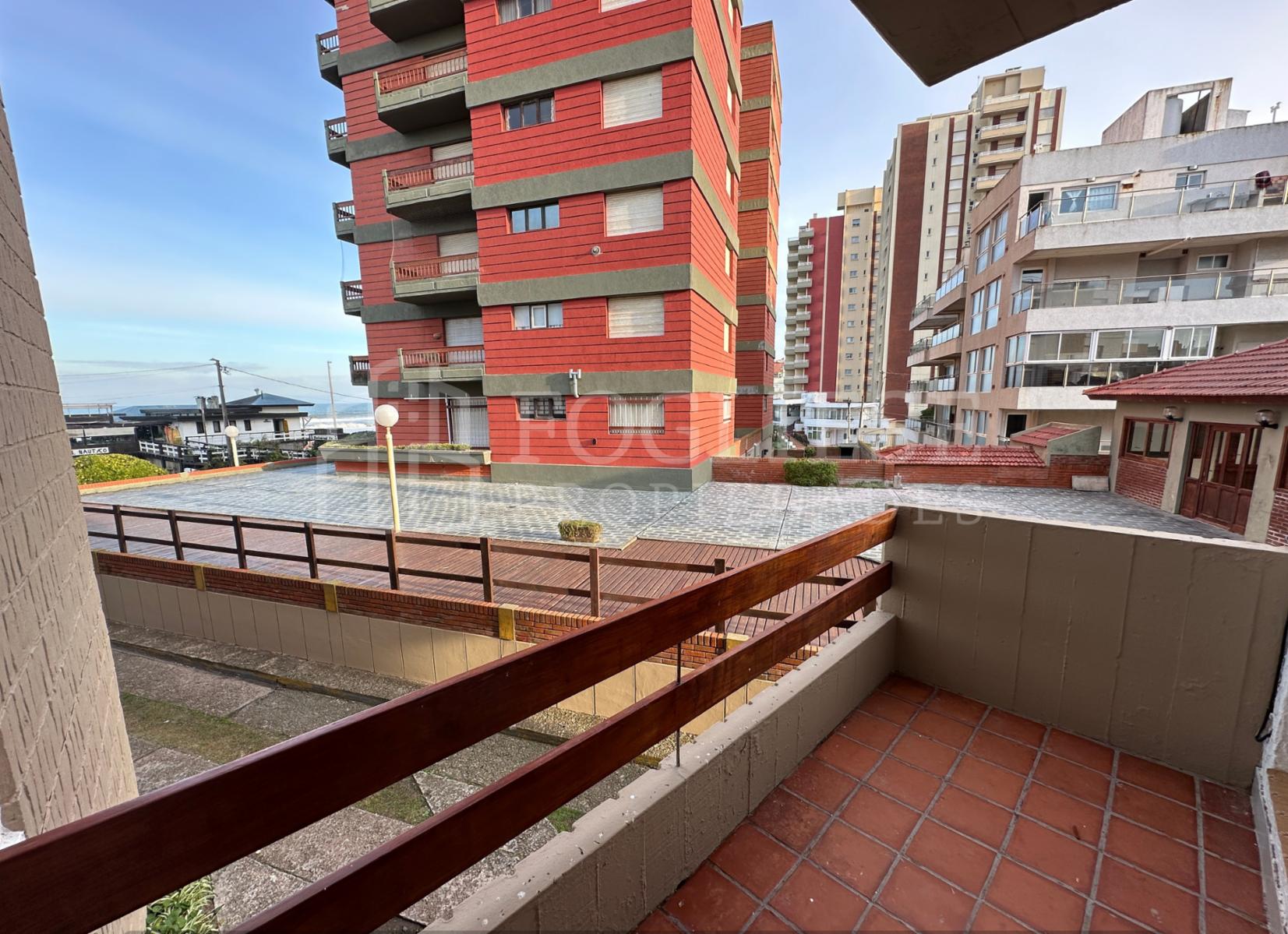 DEPARTAMENTO 3 AMBIENTES C/BALCÓN Y GARAGE FRENTE AL MAR — foto 13