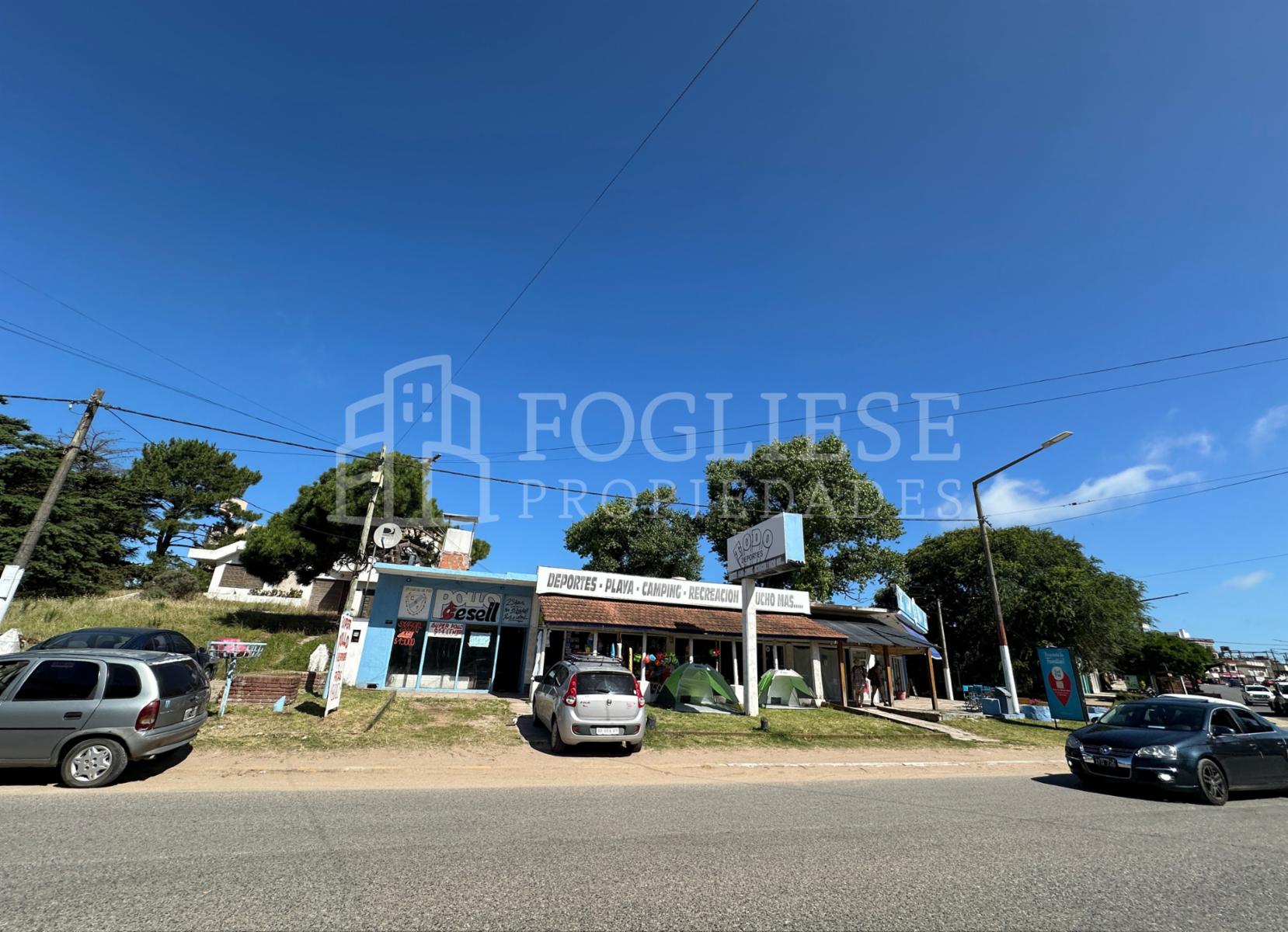 Locales Comerciales con Vivienda Sobre Avenida Principal