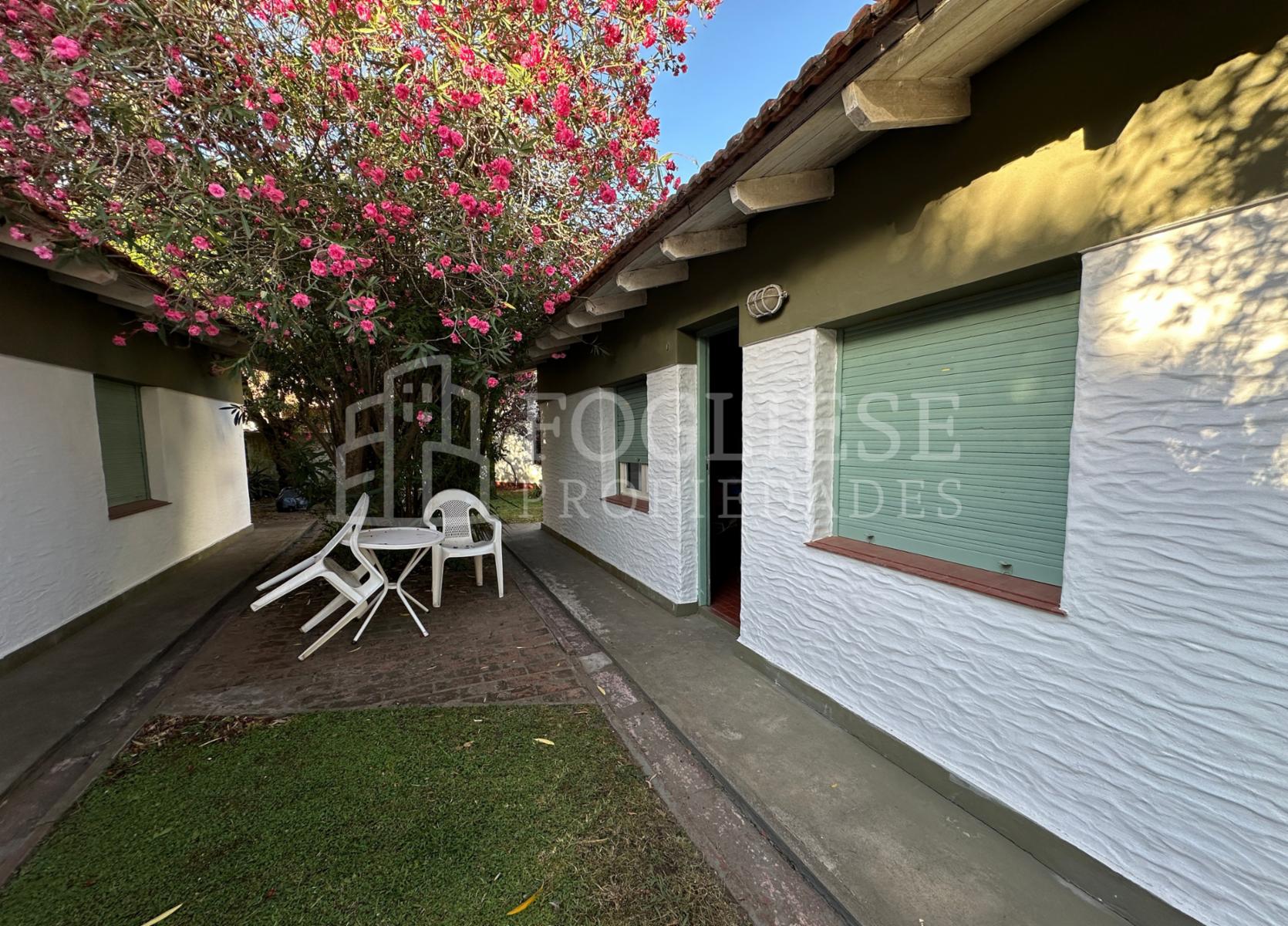 Complejo en venta de 9 unidades a mts del mar - 48