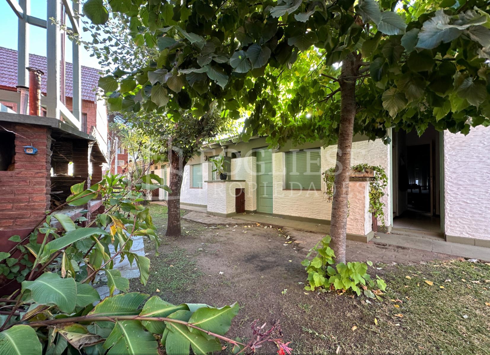 Complejo en venta de 9 unidades a mts del mar - 56