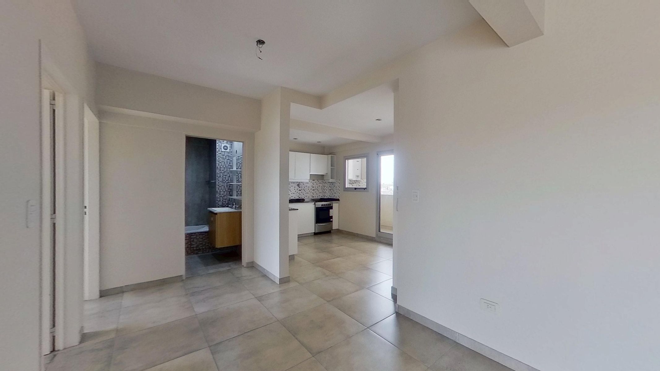 DEPARTAMENTO 3 AMBIENTES SEMI PISO C/BALCÓN Y LAVADERO - 7