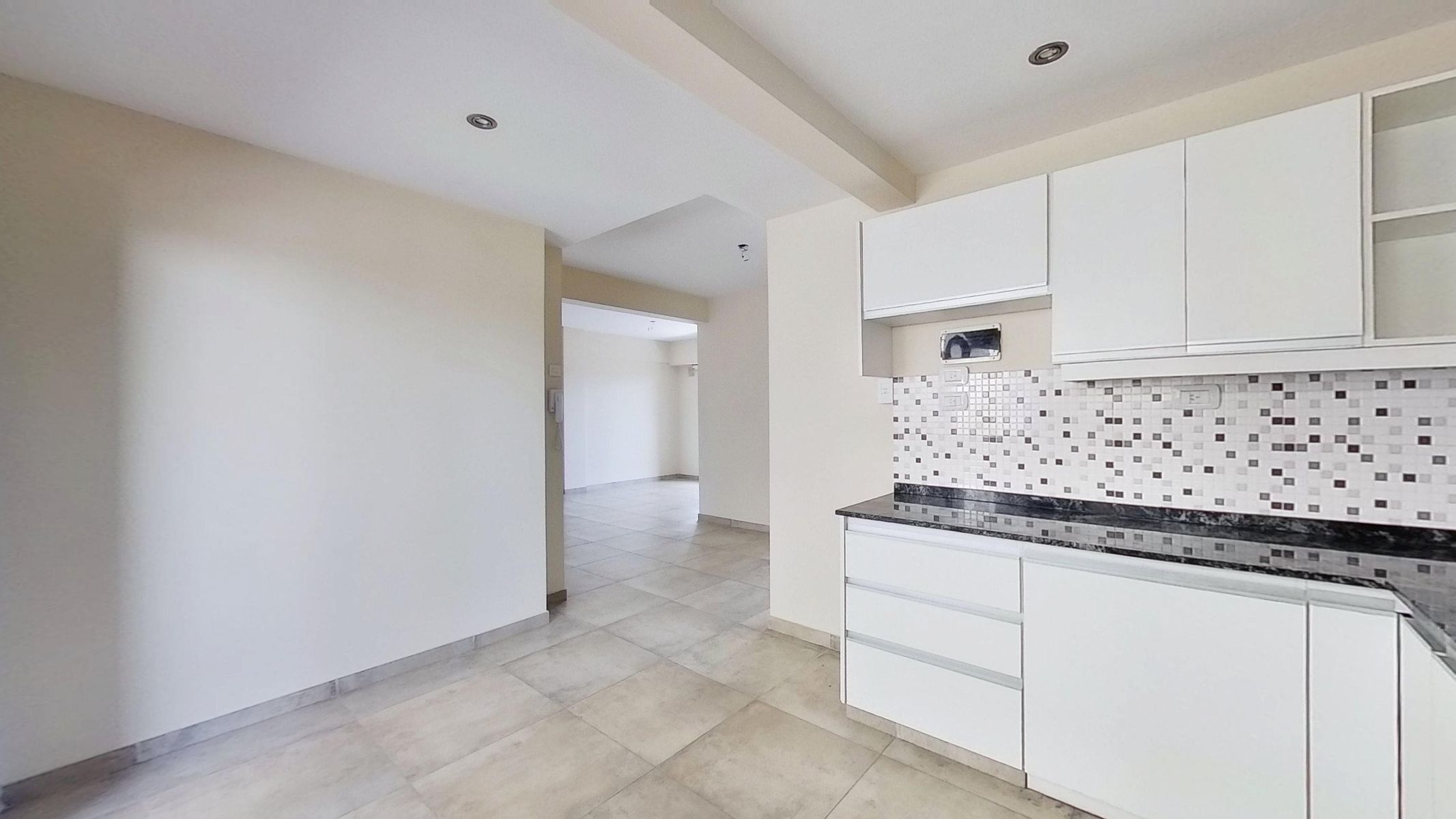 DEPARTAMENTO 3 AMBIENTES SEMI PISO C/BALCÓN Y LAVADERO - 18