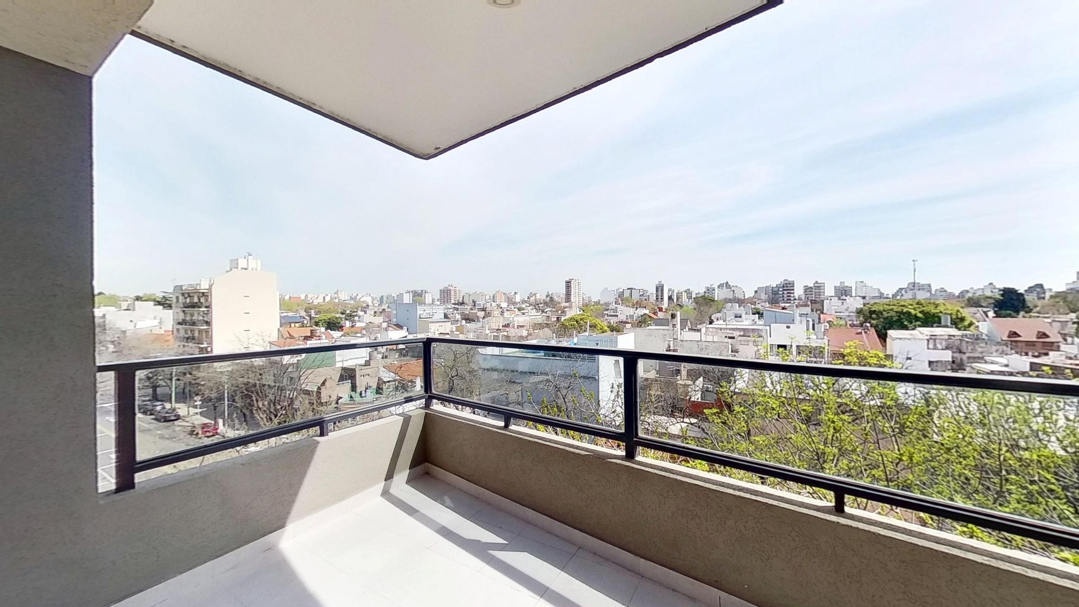 DEPARTAMENTO 3 AMBIENTES SEMI PISO C/BALCÓN Y LAVADERO - 22
