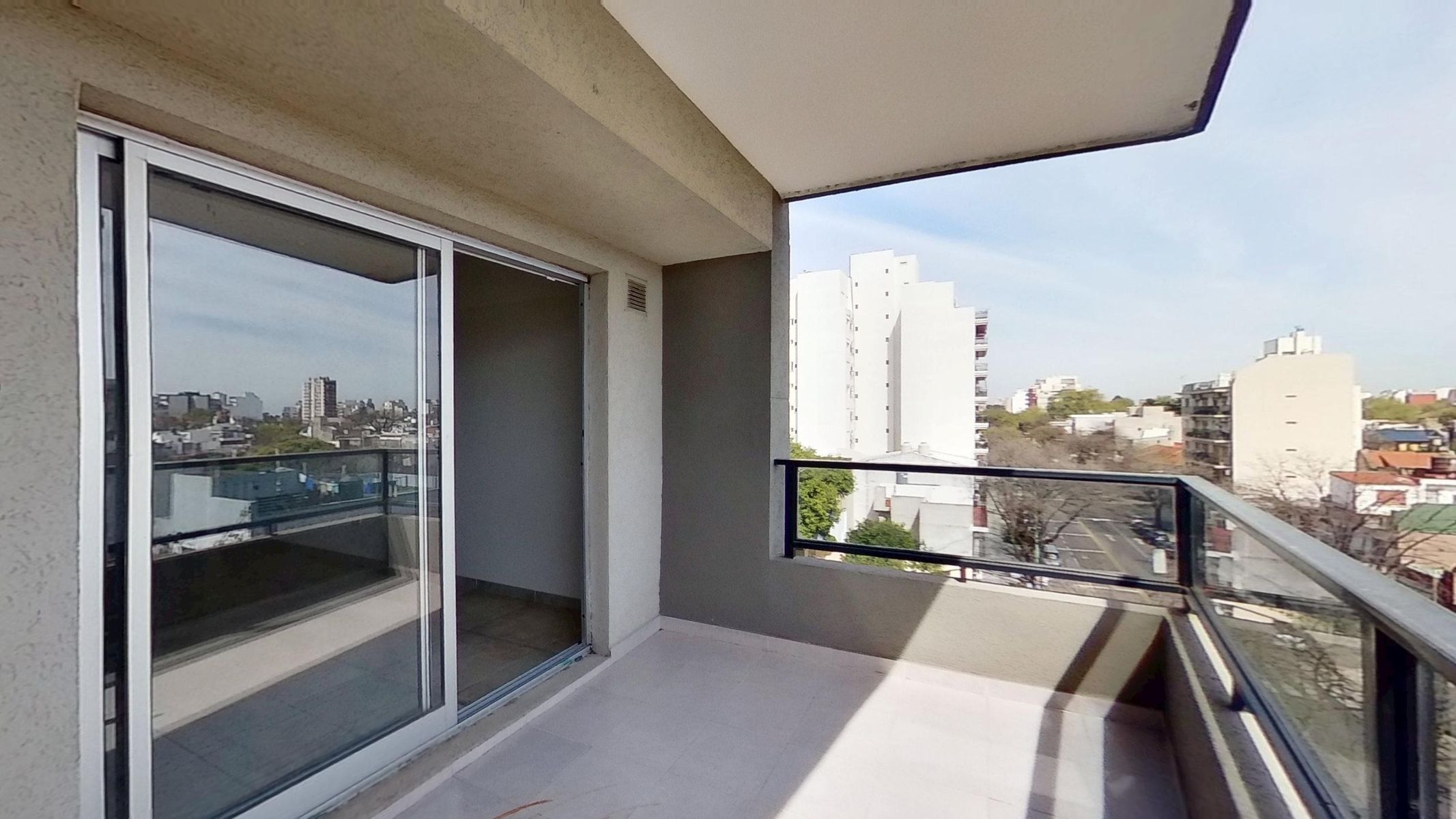DEPARTAMENTO 3 AMBIENTES SEMI PISO C/BALCÓN Y LAVADERO - 26