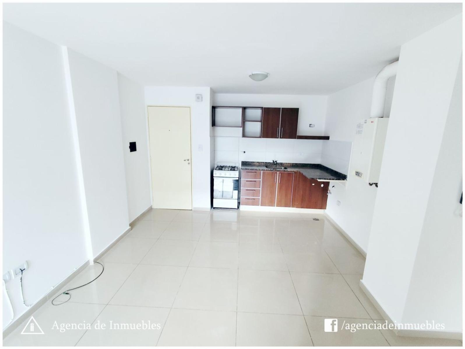 VENDE: Departamento 1 Dormitorio con Balcón / CENTRO — foto 2