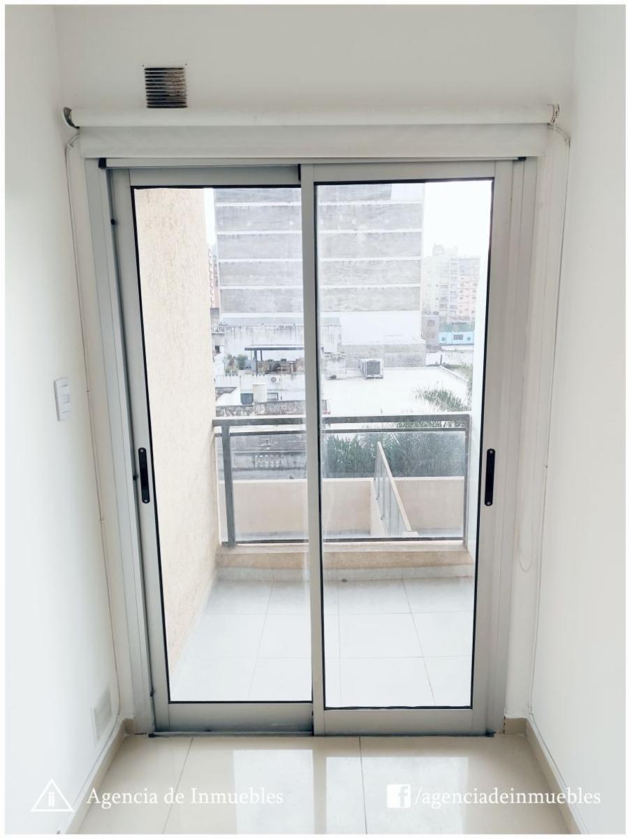 VENDE: Departamento 1 Dormitorio con Balcón / CENTRO — foto 4