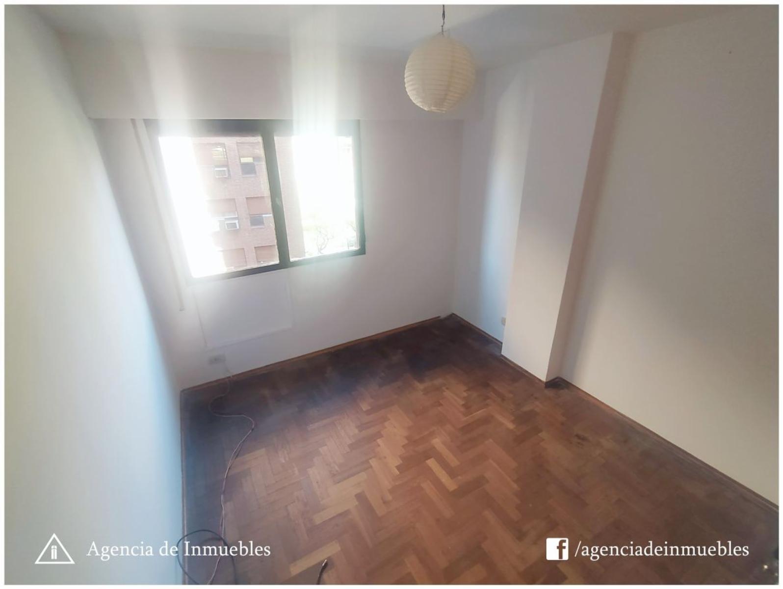 VENDE: Departamento2 Dormitorios/ Pasaje Eugenio Garzón - Nueva Córdoba / Zona Patio Olmos — foto 5