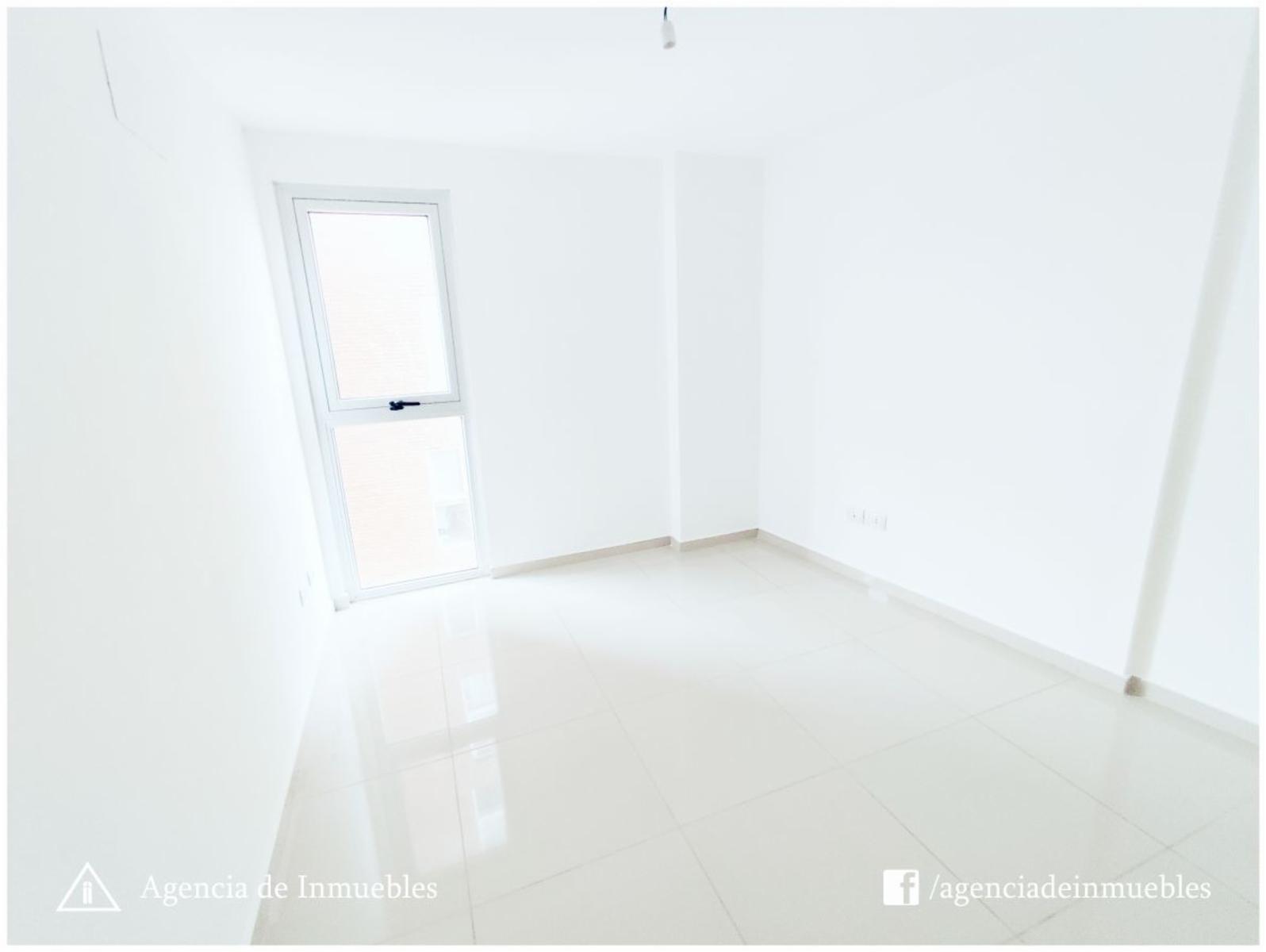 VENDE: Dpto 1 Dormitorio / Complejo Torres H / A metros de Nueva Córdoba — foto 2