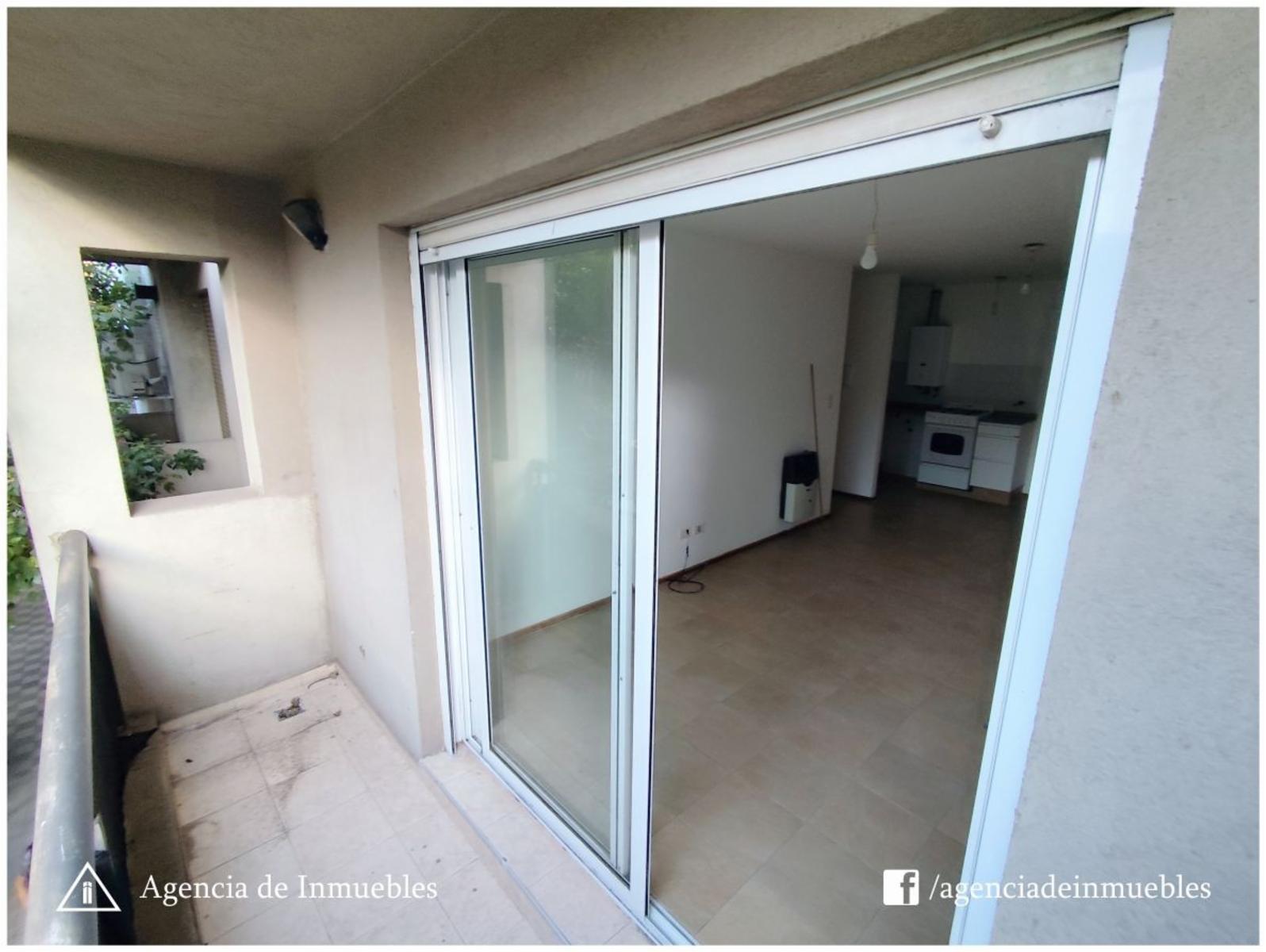 ALQUILA: Dpto 1 Dormitorio, Externo con Balcón / B° General Paz - 6