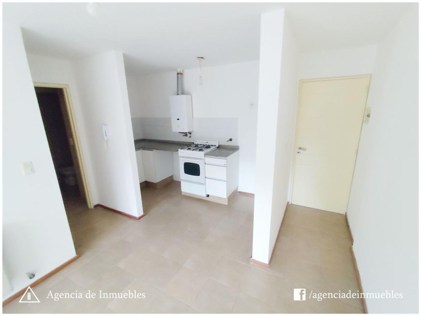 ALQUILA: Dpto 1 Dormitorio, Externo con Balcón / B° General Paz - 7