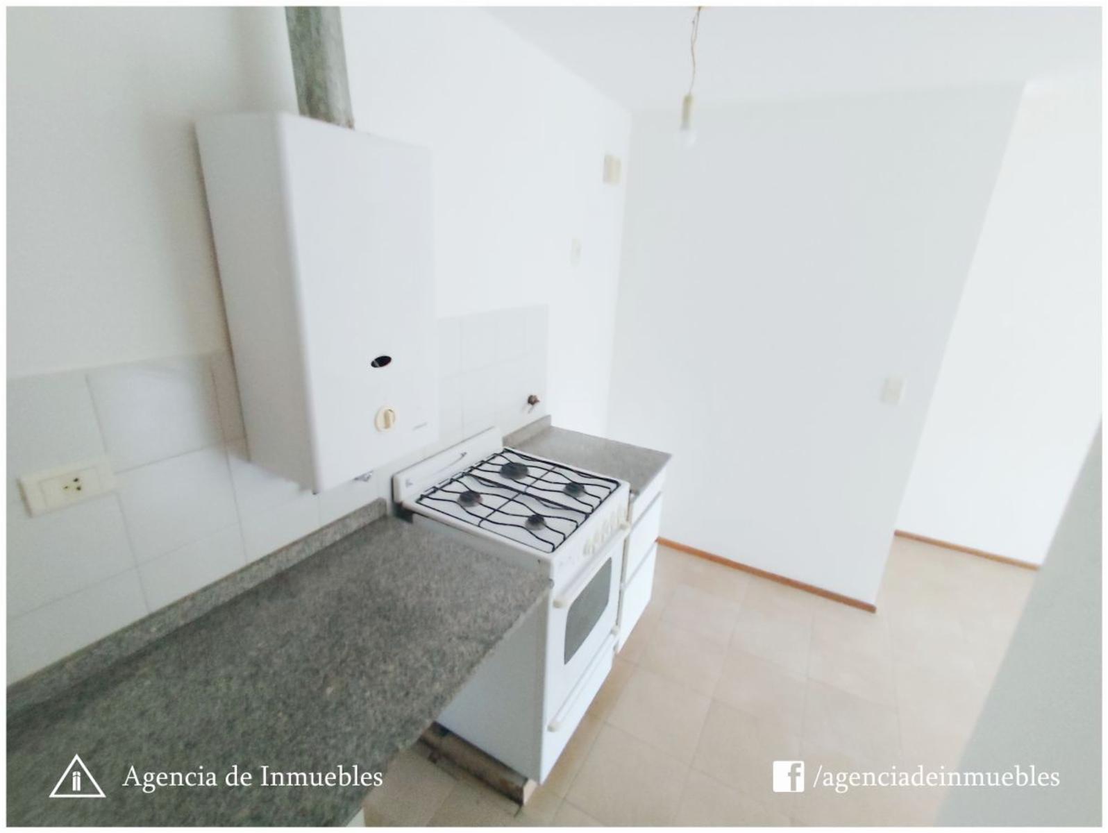 ALQUILA: Dpto 1 Dormitorio, Externo con Balcón / B° General Paz - 9