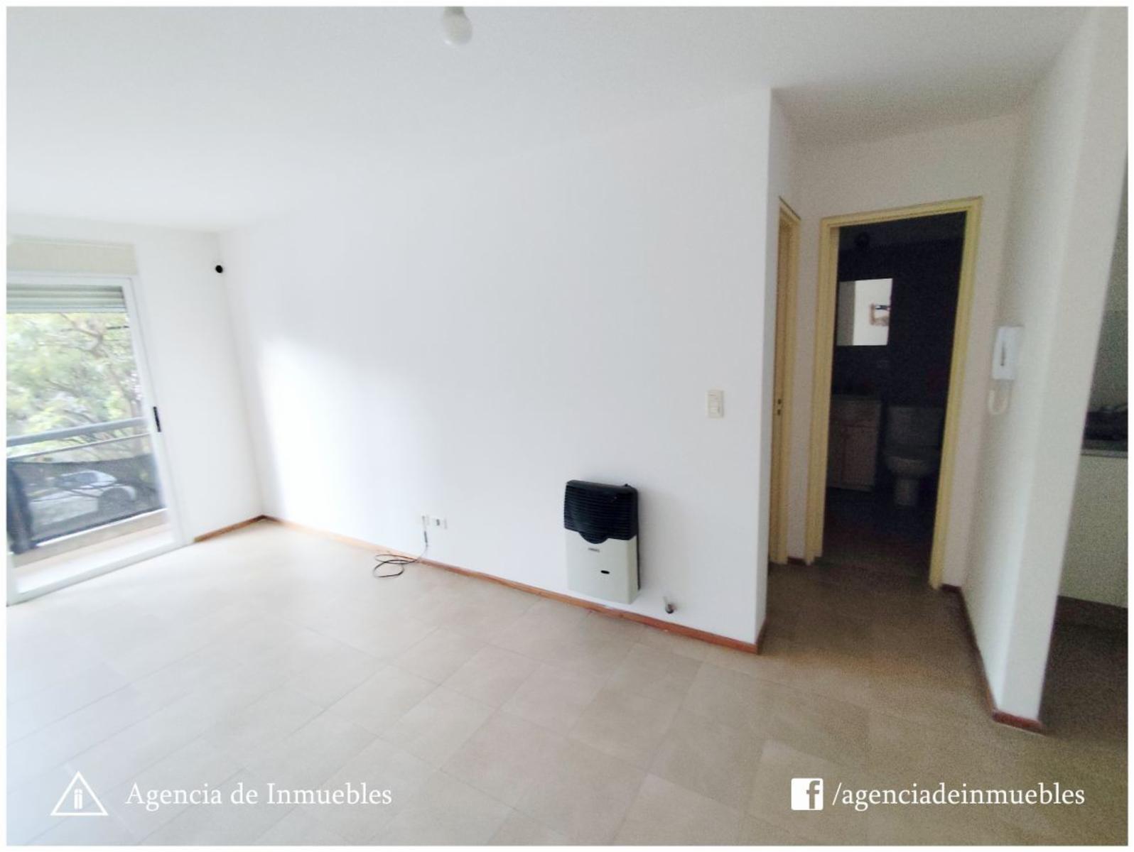 ALQUILA: Dpto 1 Dormitorio, Externo con Balcón / B° General Paz - 14