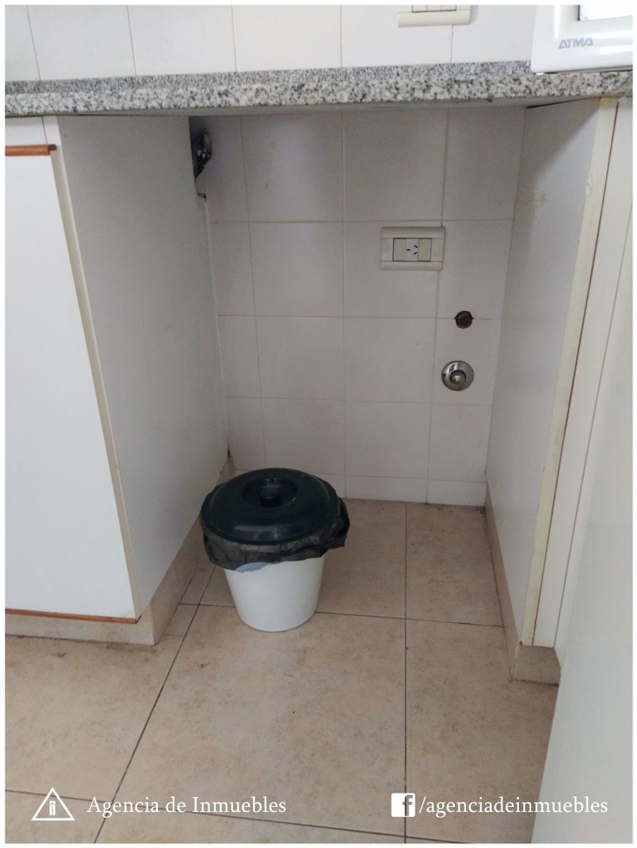 ALQUILA: Departamento 1 Dormitorio ubicado en calle Balcarce al 450 deBarrio Nueva Córdoba. El departamento cuenta con: Living-Comedor ampliocon calefactor Balcón Cocina Zonificada con alacenas y - 21
