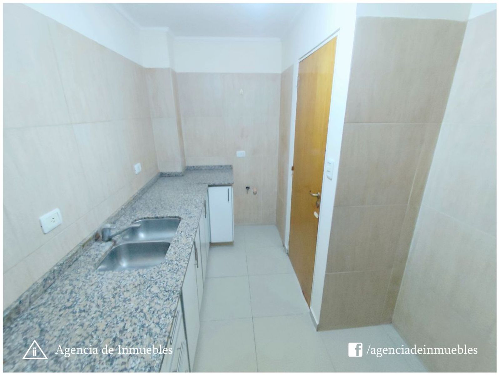 VENDE: Departamento SEMIPISO 2 Dormitorios, 2 Baños, 2 Balcones/ Nueva Cordoba - 11