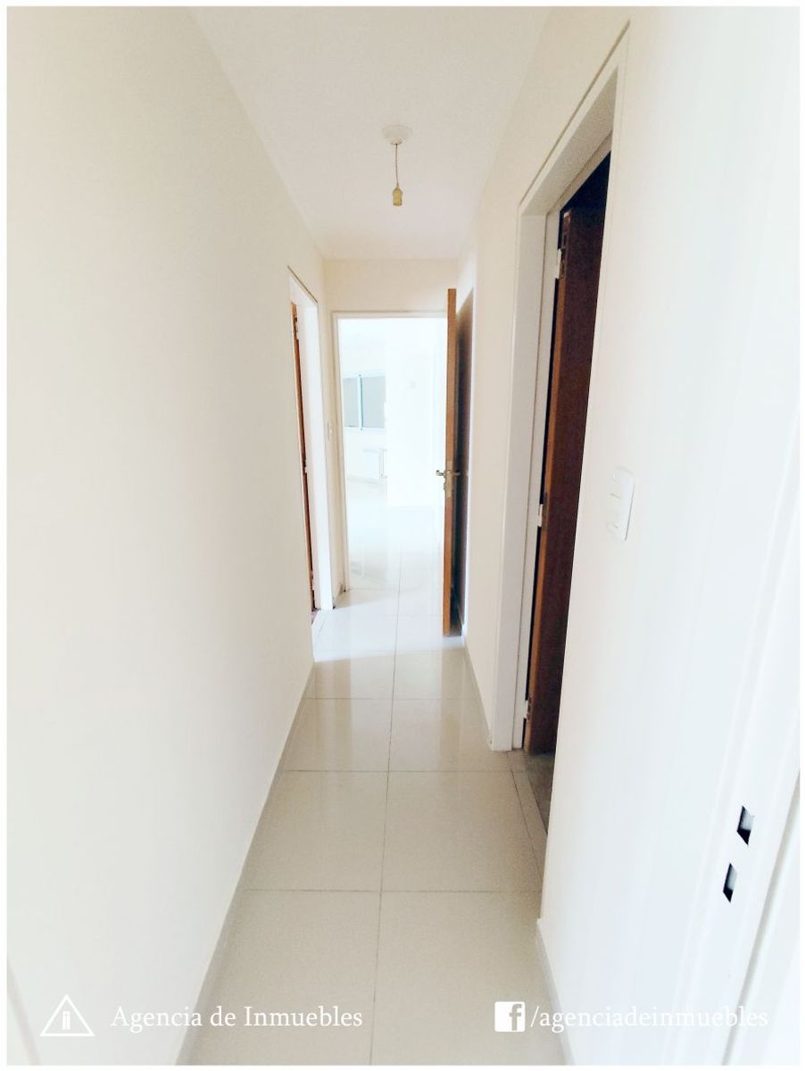 VENDE: Departamento SEMIPISO 2 Dormitorios, 2 Baños, 2 Balcones/ Nueva Cordoba - 17
