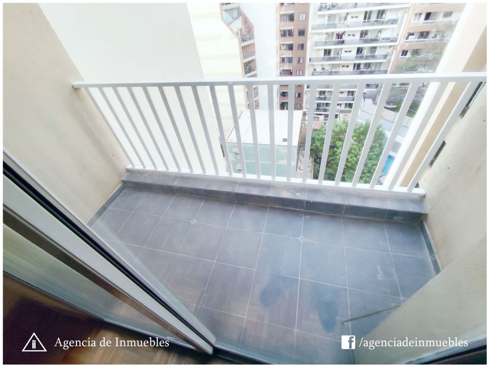 VENDE: Departamento SEMIPISO 2 Dormitorios, 2 Baños, 2 Balcones/ Nueva Cordoba - 23