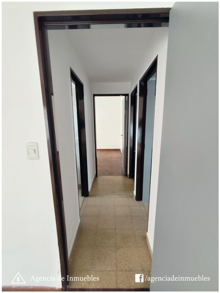 ALQUILA: Dpto Semipiso 2 Dormitorios + Hab. de Servicio / B° ALBERDI - 5