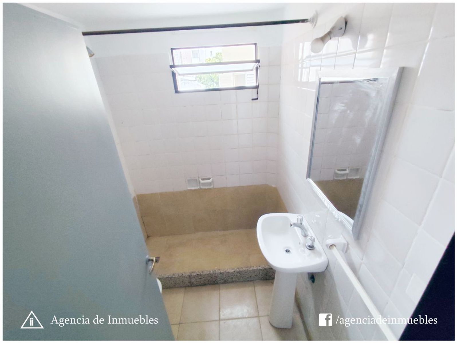 ALQUILA: Dpto Semipiso 2 Dormitorios + Hab. de Servicio / B° ALBERDI - 11