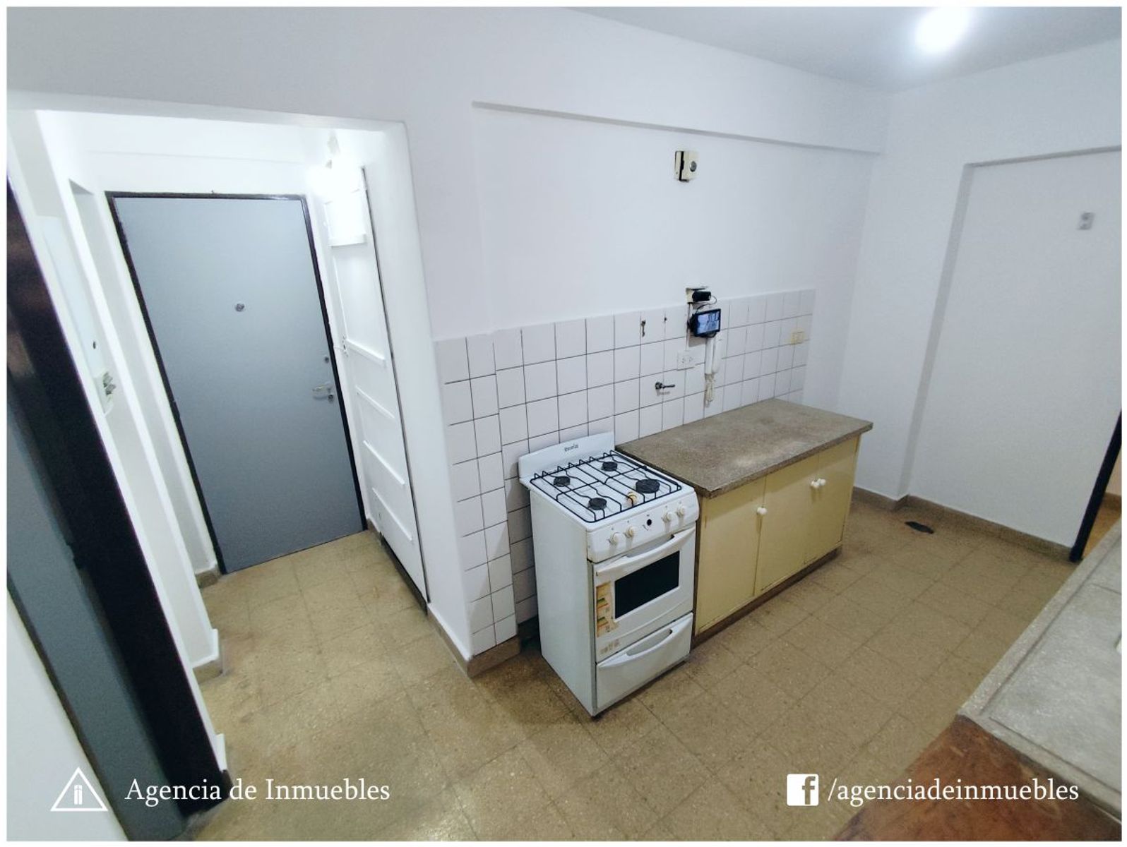ALQUILA: Dpto Semipiso 2 Dormitorios + Hab. de Servicio / B° ALBERDI - 24
