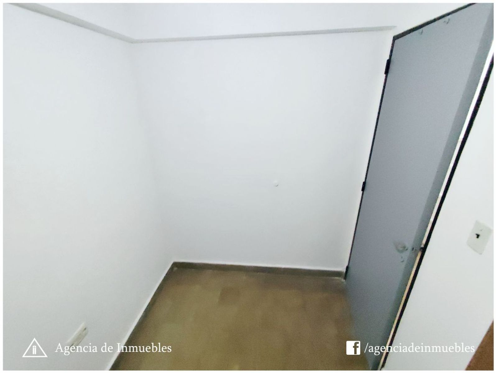 ALQUILA: Dpto Semipiso 2 Dormitorios + Hab. de Servicio / B° ALBERDI - 31