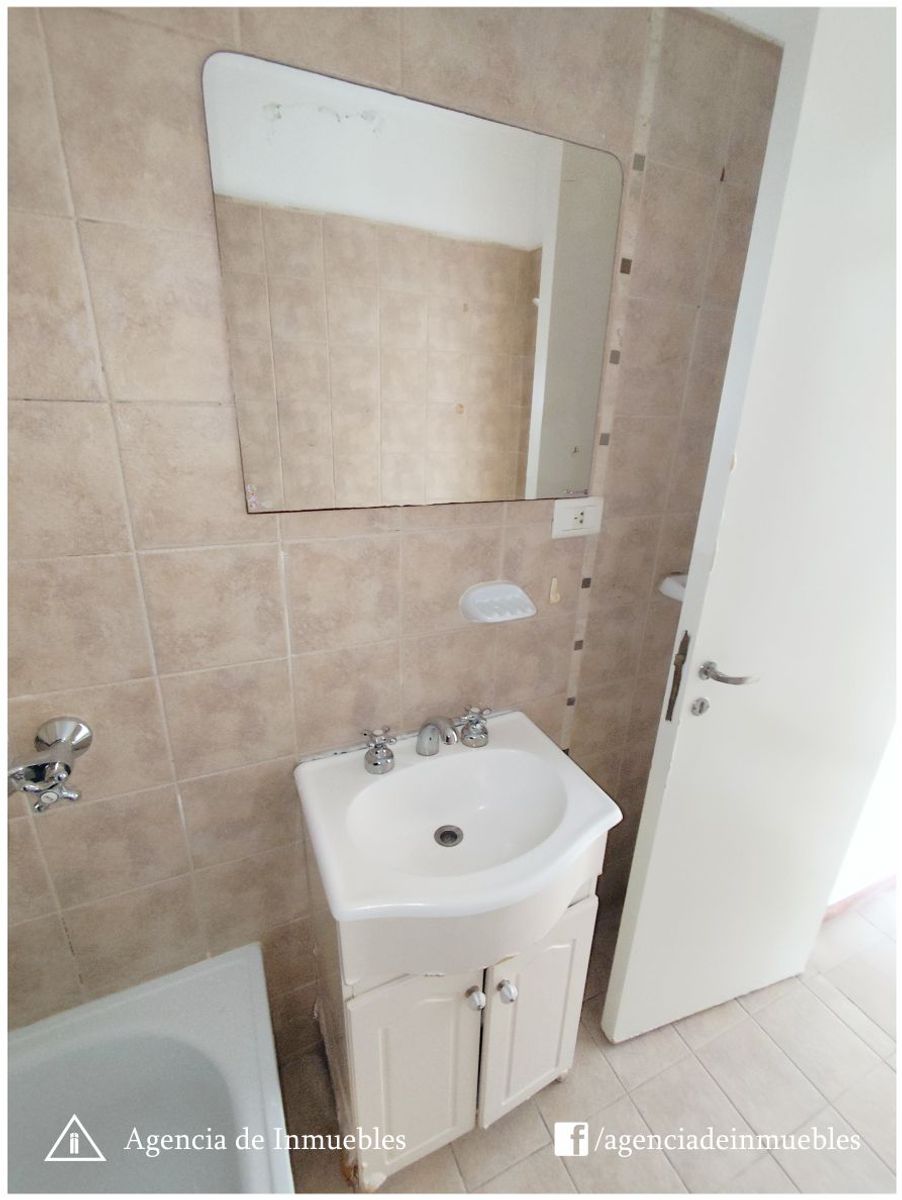 ALQUILA: Dpto 1 Dormitorio Externo con Balcón Terraza / B° General Paz - 24