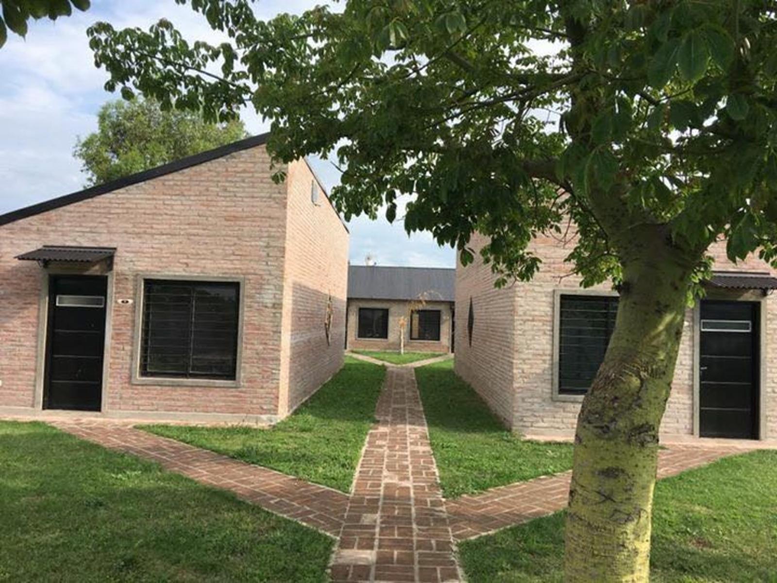 Casa de 2 dormitorios - Alquiler temporario - Funes — foto 3
