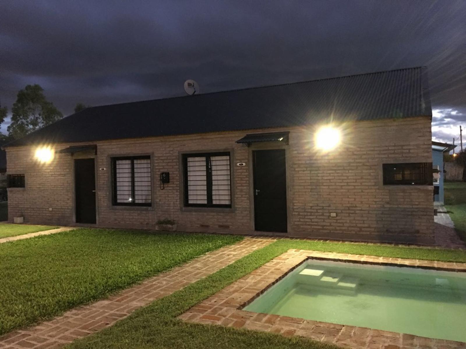 Casa de 2 dormitorios - Alquiler temporario - Funes — foto 4