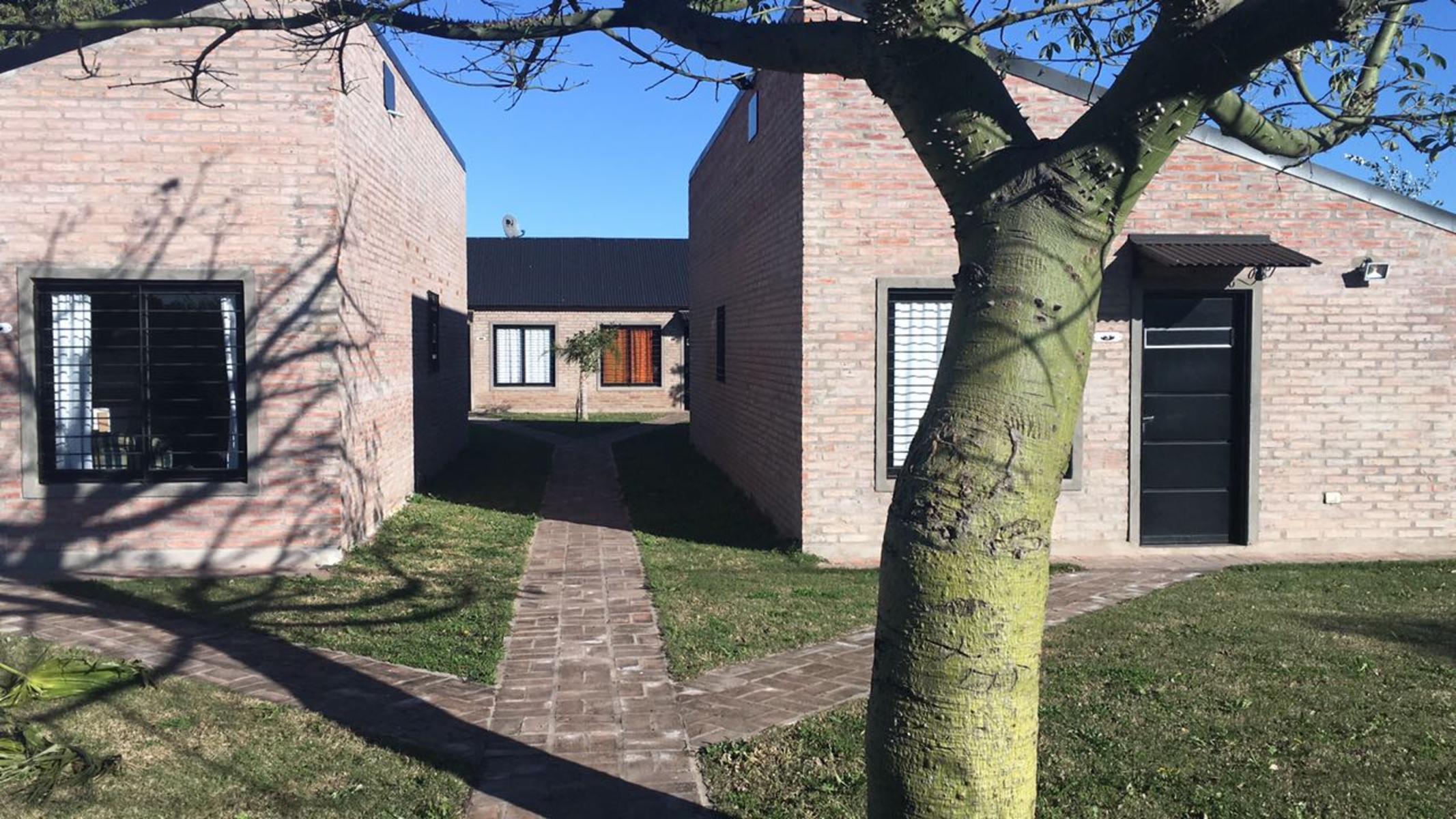 Casa de 2 dormitorios - Alquiler temporario - Funes — foto 5