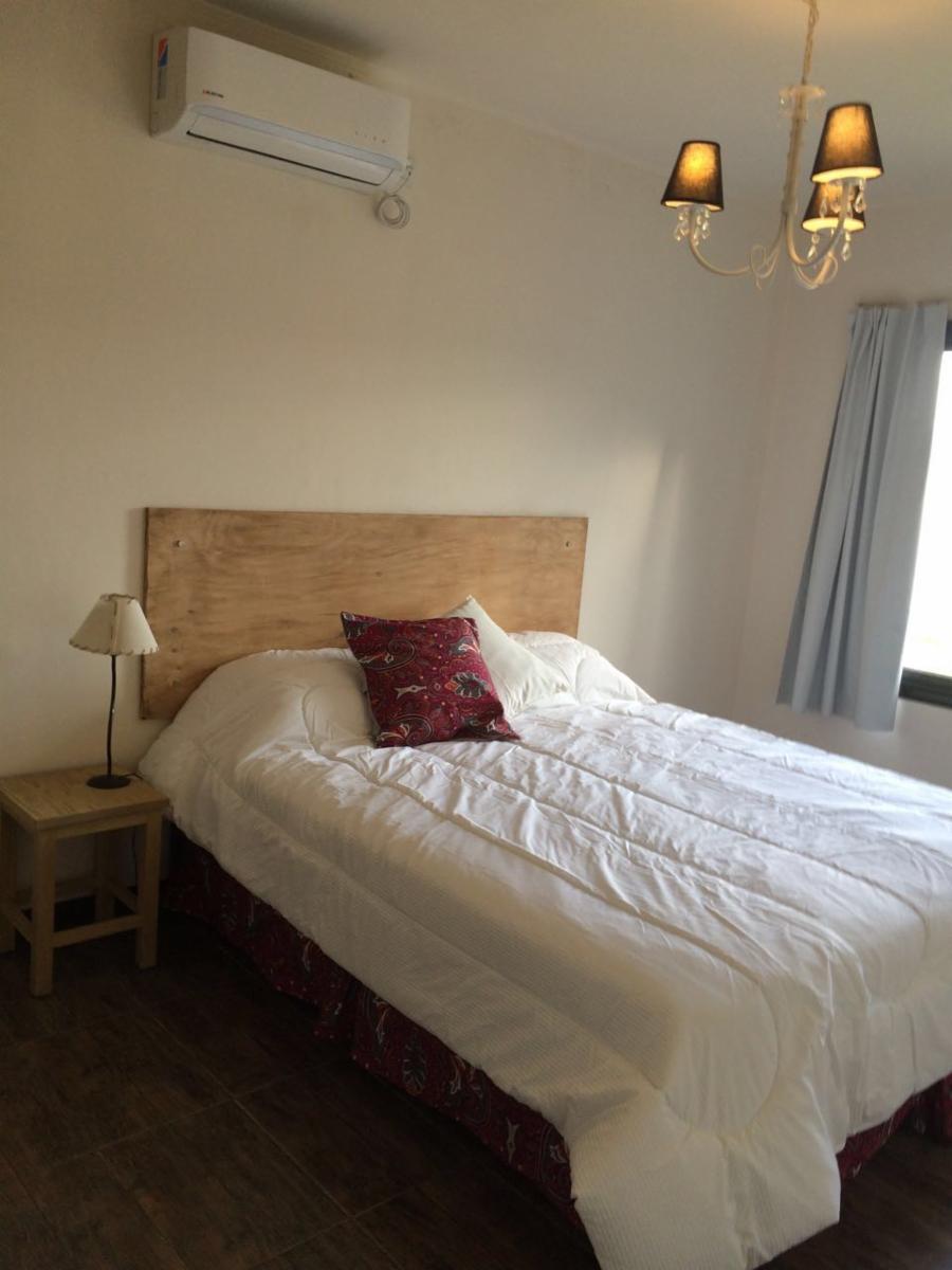 Casa de 2 dormitorios - Alquiler temporario - Funes — foto 10