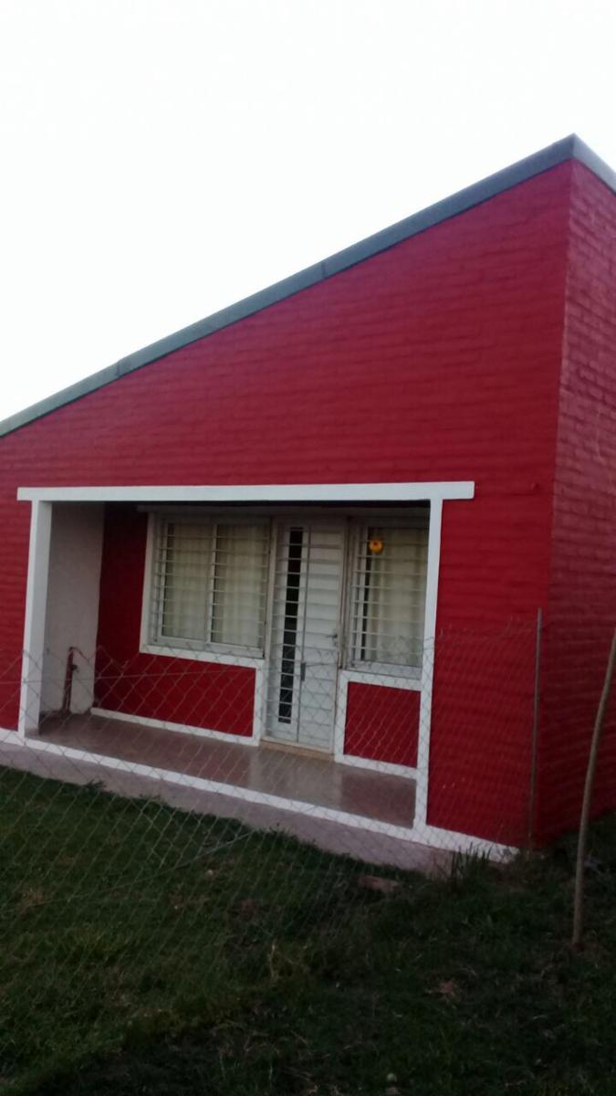 Casa 2 dormitorios - Alquiler temporario - Funes