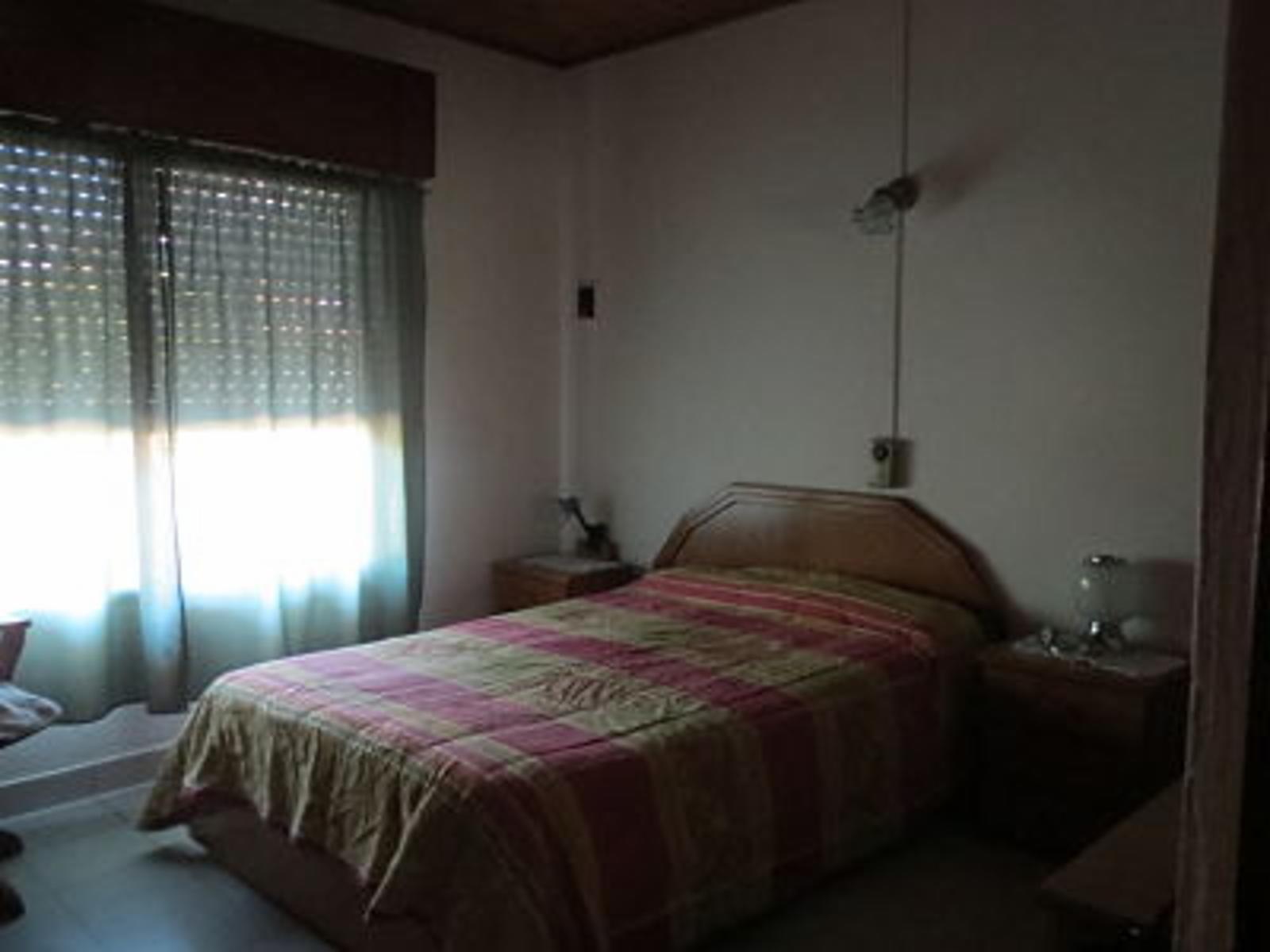 Varela Casa Barrio Berreymundo 3 Dormitorios, Garaje, Jardín. — foto 5