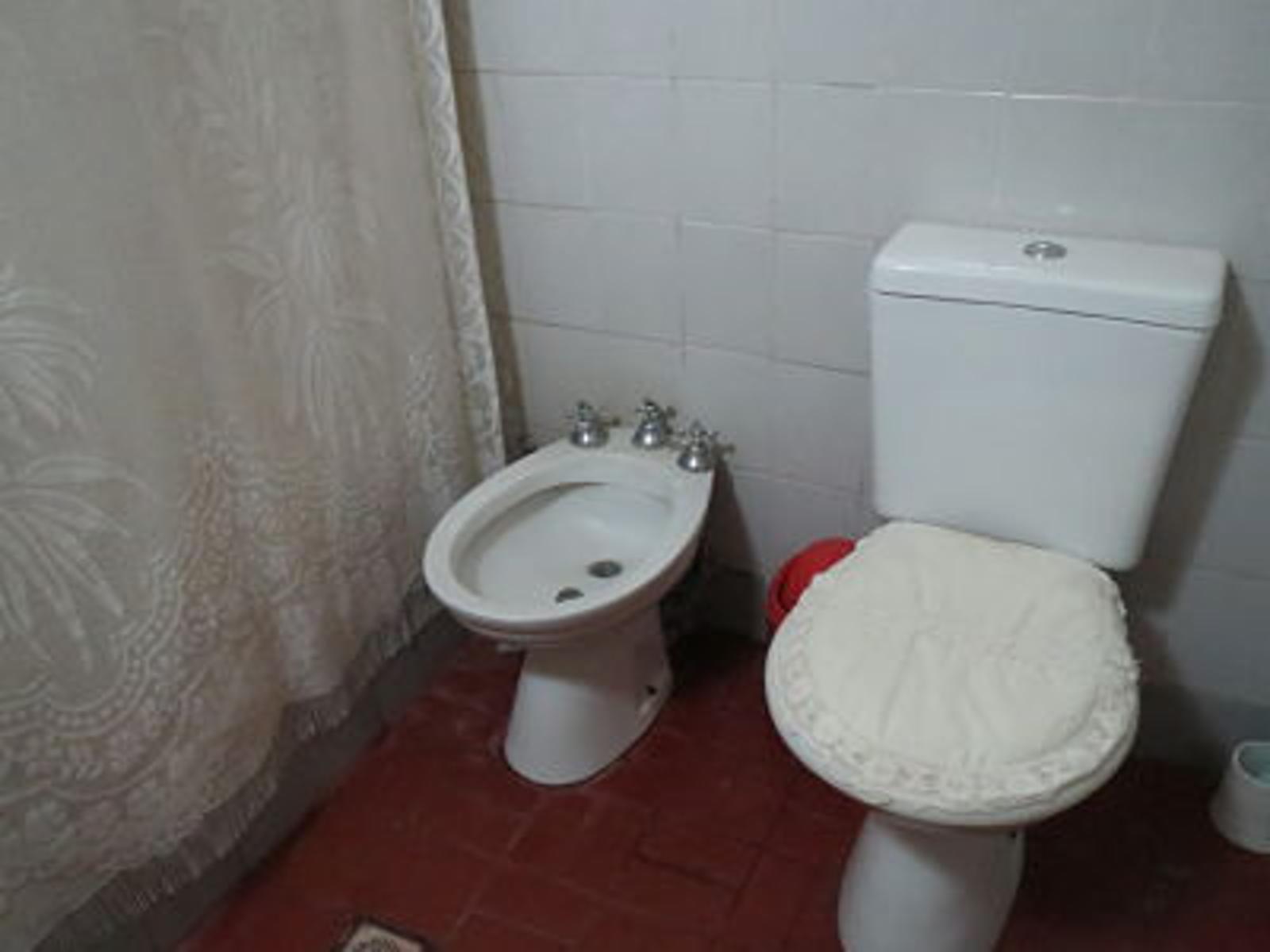 Varela Casa Barrio Berreymundo 3 Dormitorios, Garaje, Jardín. — foto 10