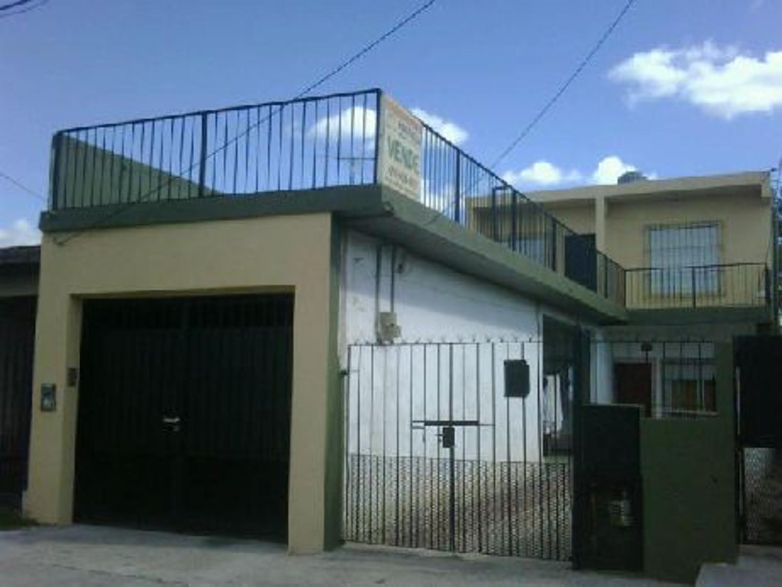 Ezpeleta Casa P.A. con Cochera. Escuchamos Propuestas
