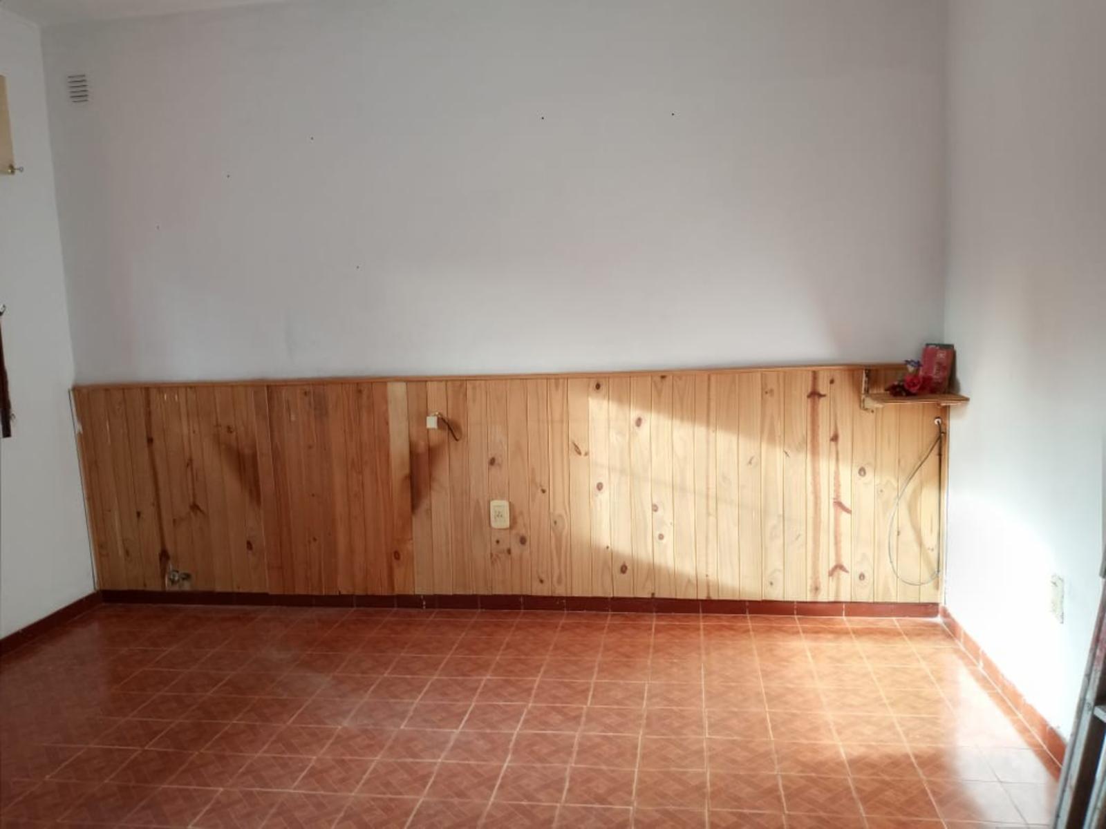 Casa 3 Dormitorios Barrio Santa Rosa Cocheras — foto 3