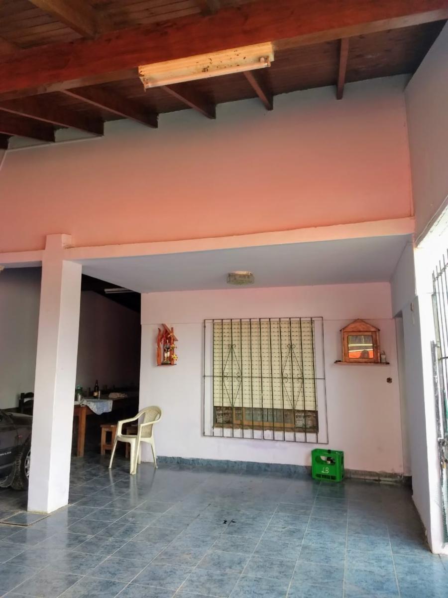 Barrio Santa Rosa Casa con Cochera Patio Próximo Transporte — foto 6
